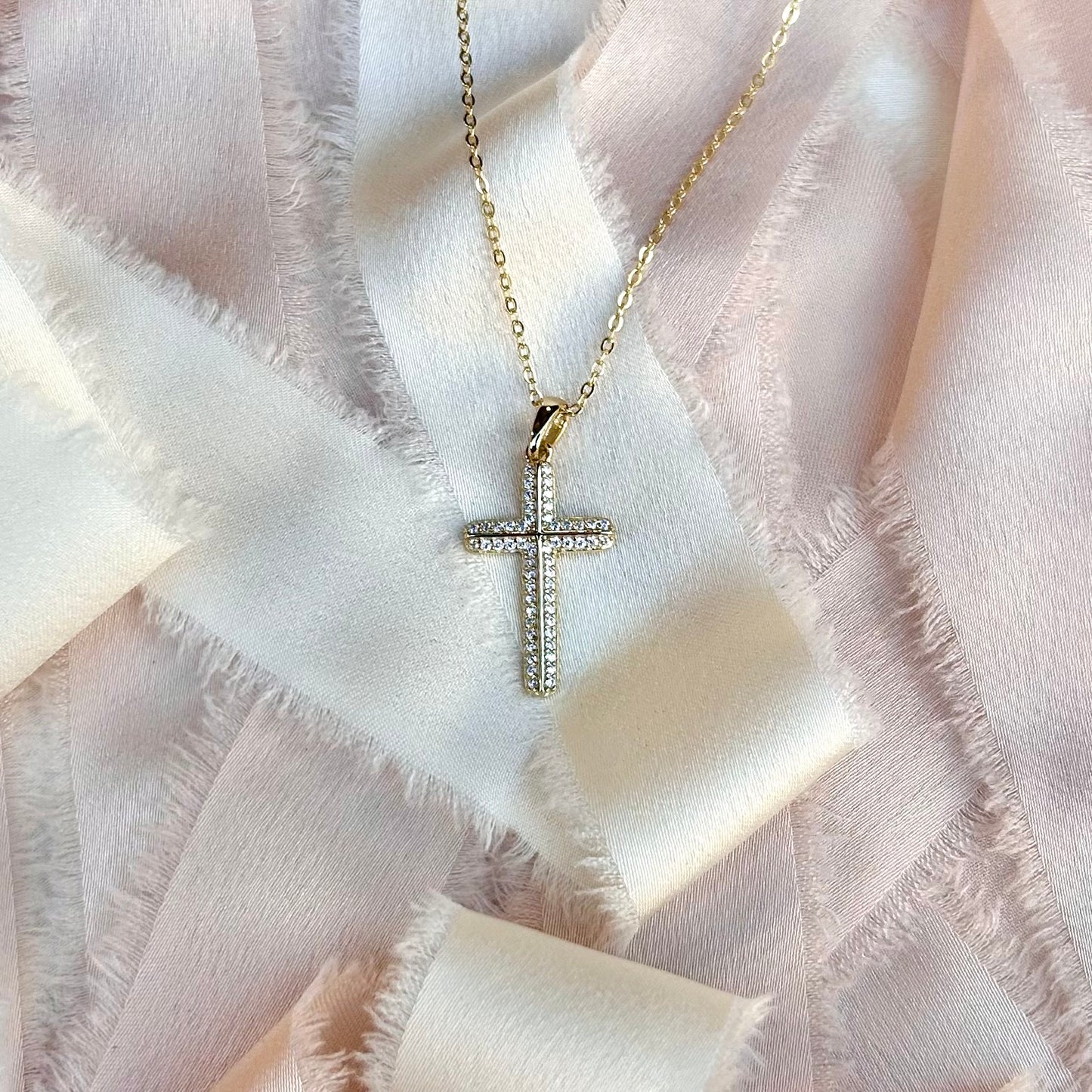 "LUMINOUS CROSS" GOLD NECKLACE