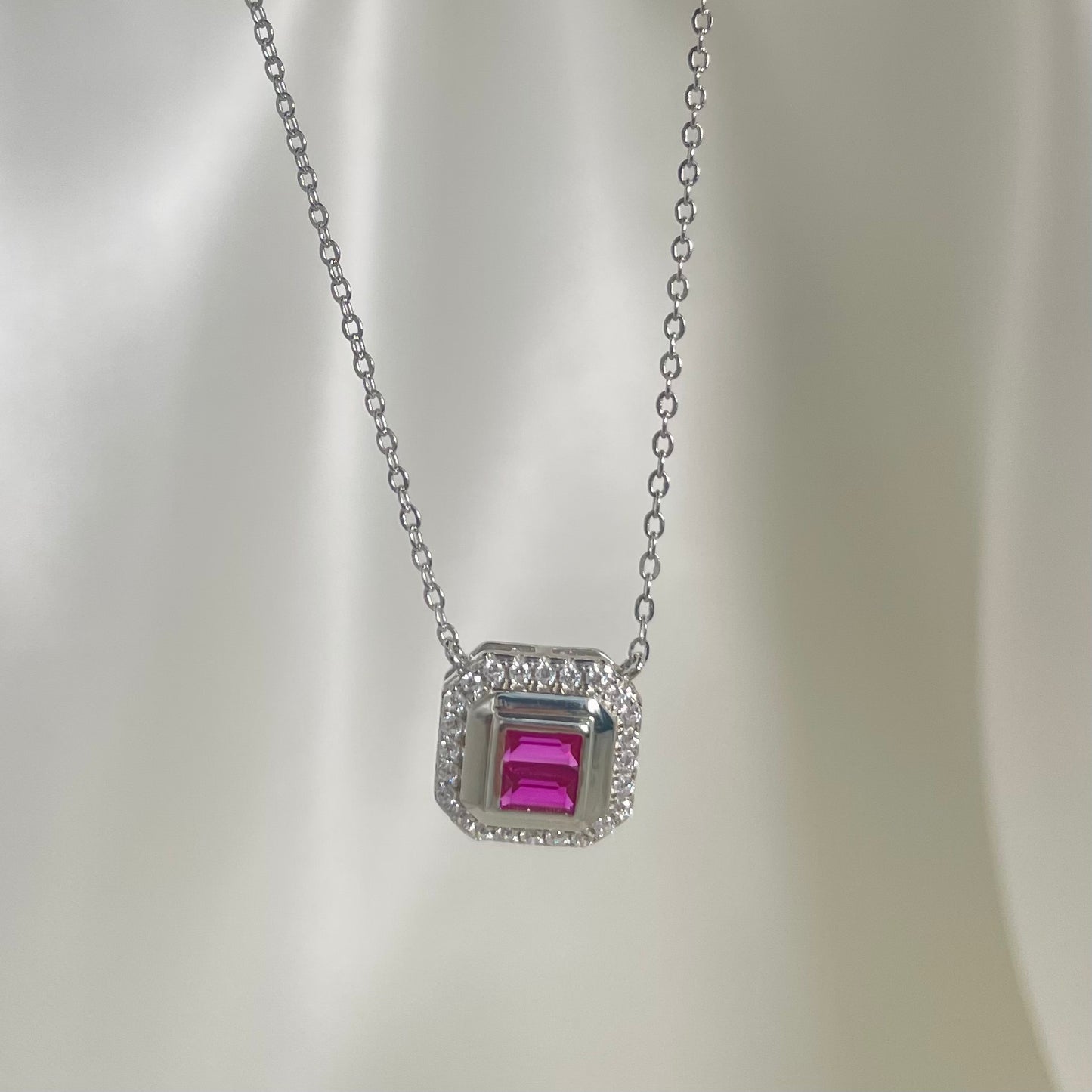 "HOT PINK AND LUCKY GREEN" SILVER/GOLD NECKLACE